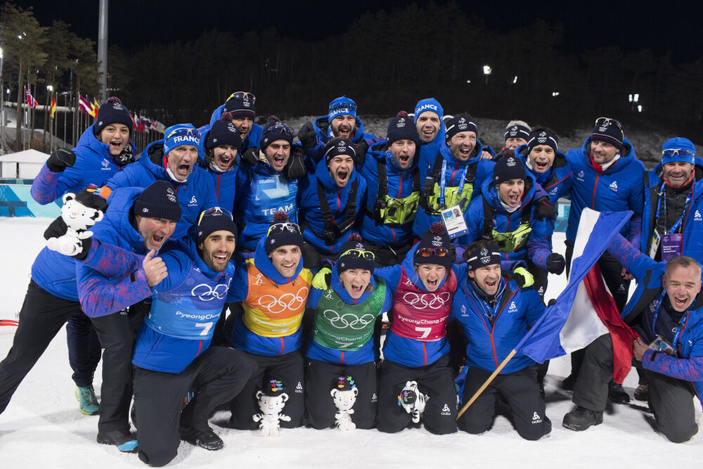 20.02.2018, Pyeongchang, Korea (KOR):Martin Fourcade (FRA), Simon Desthieux (FRA), Anais Bescond (FRA), Marie Dorin Habert (FRA), Celia Aymonier (FRA), (l-r) - XXIII. Olympic Winter Games Pyeongchang 2018, biathlon, relay mixed, Pyeongchang (KOR). www.no