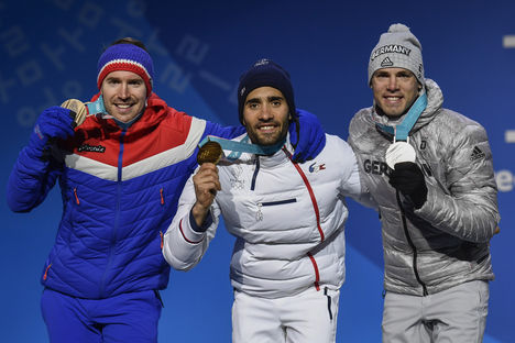 NordicFocus 19.02.2018, Pyeongchang, Korea (KOR):Simon Schempp (GER), Martin Fourcade (FRA), Emil Hegle Svendsen (NOR), (l-r) - XXIII. Olympic Winter Games Pyeongchang 2018, biathlon, medals, Pyeongchang (KOR). www.nordicfocus.com. © Thibaut/NordicFocus. Every down