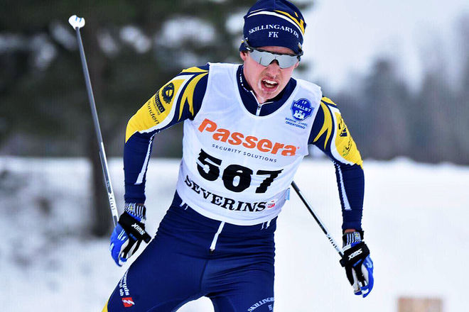 LEO JOHANSSON från Skillingaryd gjorde en fin jaktstart i Övik och vann finalen i Scandic cup i H20-klassen. Foto: ROLF ZETTERBERG