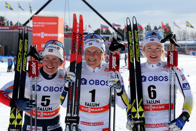 HÄRLIG SVENSKDAG på Lugnet i Falun. Hanna Falk (mitten) vann världscupsprinten före Jonna Sundling (th) och Marit Bjørgen. Foto/rights: MARCELA HAVLOVA/KEK-stock
