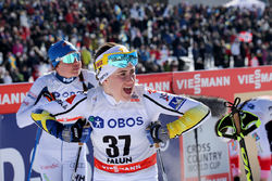 EBBA ANDERSSON har anledning att skratta efter sin mycket starka 4:e plats i världscupen i Falun. Foto/rights: MARCELA HAVLOVA/KEK-stock