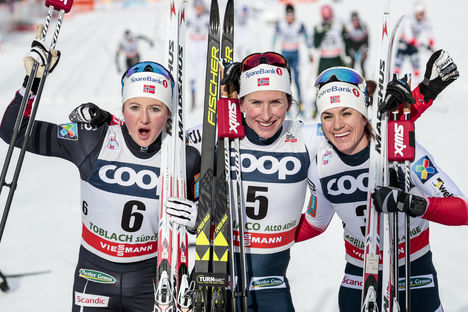 NordicFocus 17.12.2017, Toblach, Italy (ITA):Ingvild Flugstad Oestberg (NOR), Marit Bjoergen (NOR), Heidi Weng (NOR), (l-r) - FIS world cup cross-country, pursuit women, Toblach (ITA). www.nordicfocus.com. © Modica/NordicFocus. Every downloaded picture is fee-liab