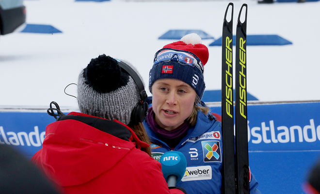 DET BLEV OS-mästarinnan Ragnhild Haga som kunde göra segerintervjun hos NRK i det som troligen var Marit Björgens sista NM-tävling. Foto/rights: MARCELA HAVLOVA/KEK-stock