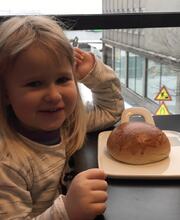 Thea Oline 5 år