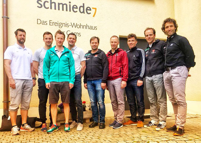 PETER SCHLICKENRIEDER (höger) blir ny tysk tränare och får med sig vidare från höger bland annat Jens Filbrich, Rene Sommerfeldt, Janko Neuber, Bernd Raupach, Erik Schneider, Markus Hoffmann och Axel Teichmann.
