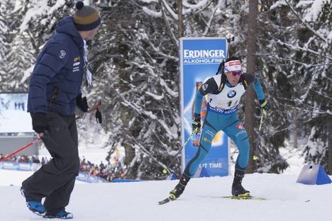 NordicFocus 11.01.2017, Ruhpolding, Germany (GER):Stephane Bouthiaux (FRA) coach Team France, Quentin Fillon Maillet (FRA), (l-r) - IBU world cup biathlon, relay men, Ruhpolding (GER). www.nordicfocus.com. © Manzoni/NordicFocus. Every downloaded picture is fee-lia