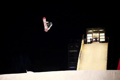 Big Air Snowboard