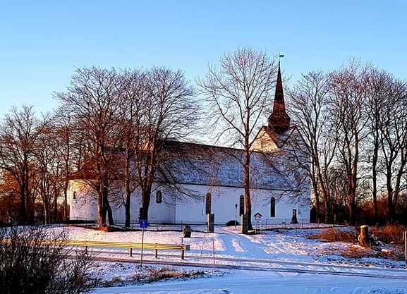 Herøy kirke_vinter