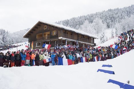 NordicFocus 17.12.2017, Annecy-Le Grand Bornand, France (FRA):Event Feature: enthusiastic crowd and fans alongside the track - IBU world cup biathlon, mass women, Annecy-Le Grand Bornand (FRA). www.nordicfocus.com. © Manzoni/NordicFocus. Every downloaded picture i