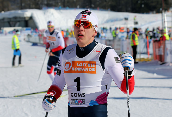 U23-VÄRLDSMÄSTAREN Erik Valnes från Norge slog Alexander Bolshunov i säsongens första sprint i finska Olos. Foto/rights: KJELL-ERIK KRISTIANSEN/KEK-stock