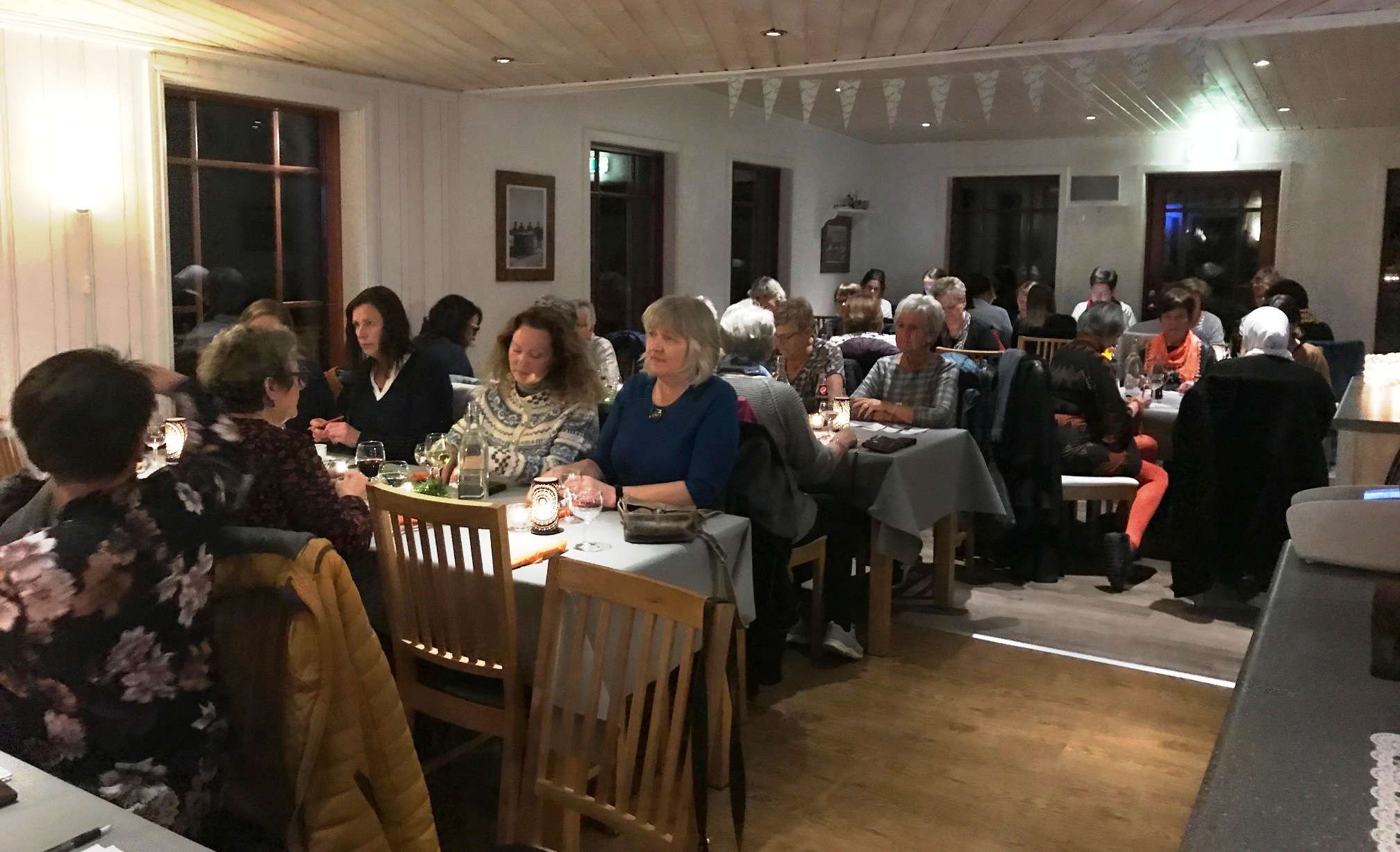 Ny i november_forsamling