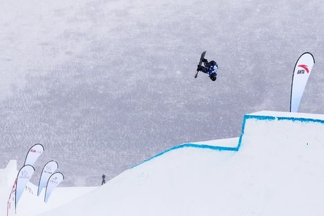 Snowboard Secret Garden