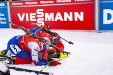 NordicFocus 23.12.2018, Nove Mesto, Czech Republic (CZE):Paulina Fialkova (SVK), Anastasiya Kuzmina (SVK), (l-r) - IBU world cup biathlon, mass women, Nove Mesto (CZE). www.nordicfocus.com. © Manzoni/NordicFocus. Every downloaded picture is fee-liable.