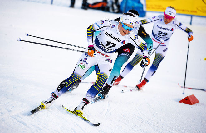 MOA MOLANDER KRISTIANSEN och Lisa Vinsa (bakom) fullföljde Tour de Ski med stil i sin debut, blev 13:e respektive 14:e totalt. Foto: NORDIC FOCUS