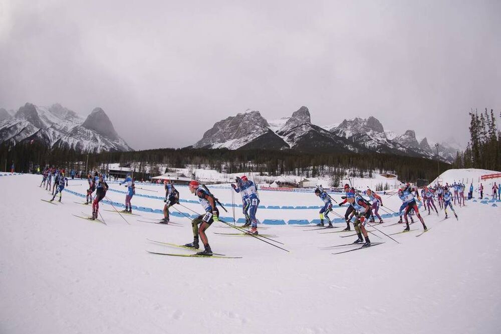 06.02.2016, Canmore, Canada (CAN):Event Feature: Start of the mass start race -  IBU world cup biathlon, mass men, Canmore (CAN). www.nordicfocus.com. © Manzoni/NordicFocus. Every downloaded picture is fee-liable.