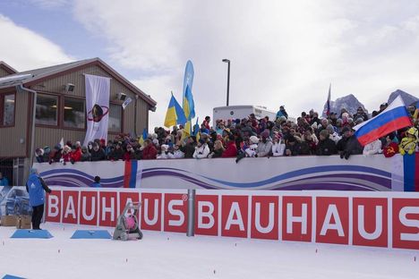 NordicFocus 07.02.2016, Canmore, Canada (CAN):Event Feature: Spectators in the stadium - IBU world cup biathlon, relay mixed, Canmore (CAN). www.nordicfocus.com. © Manzoni/NordicFocus. Every downloaded picture is fee-liable.