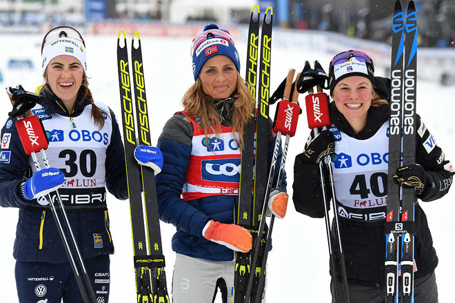 THERESE JOHAUG (mitten) är fortfarande obesegrad på distans i vinter. Ebba Andersson (tv) var tvåa och Jessica Diggins trea i Falun. Foto/rights: ROLF ZETTERBERG/kekstock.com