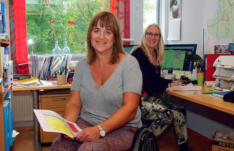 Eva Merete ved enhet for bygg og geodata, virksomhet for samfunnsutvikling, i Ås kommune, trenger funksjonsassistent. Eva Merete ved enhet for bygg og geodata, virksomhet for samfunnsutvikling, i Ås kommune, trenger funksjonsassistent.