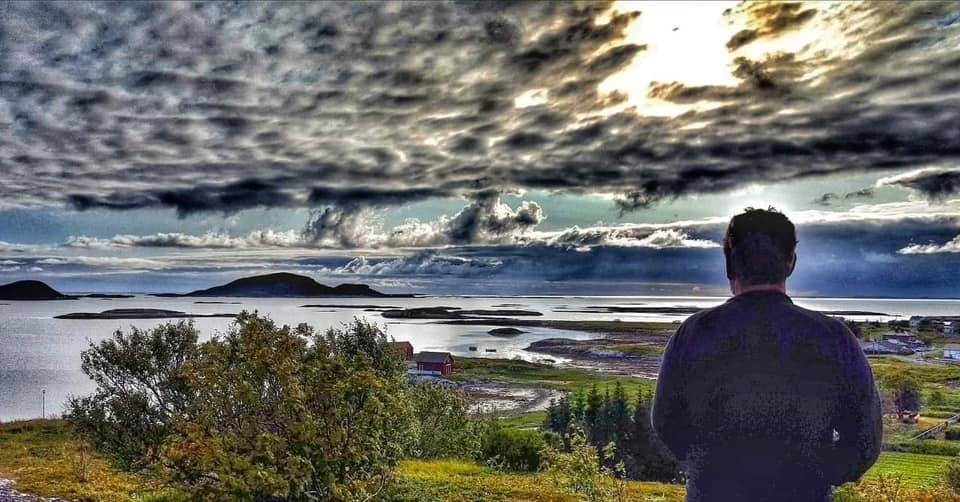 Foto: Torunn Lyche Torunn Lyche På storhåjen på Seløya