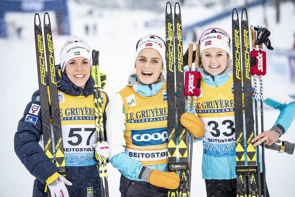 08.12.2018, Beitostolen, Norway (NOR):Charlotte Kalla (SWE), Therese Johaug (NOR), Ingvild Flugstad Oestberg (NOR), (l-r)  - FIS world cup cross-country, 15km women, Beitostolen (NOR). www.nordicfocus.com. © Modica/NordicFocus. Every downloaded picture