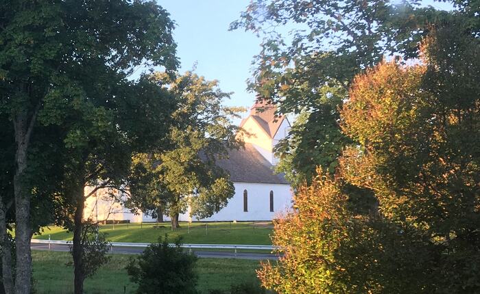 Herøy kirke. (Foto: Gunver Birgitte Nielsen) Herøy kirke. (Foto: Gunver Birgitte Nielsen)