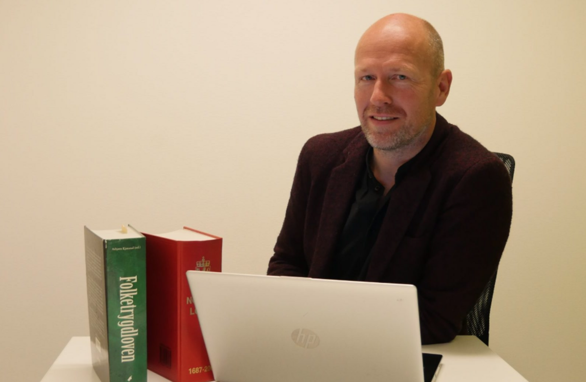JUSS OG ETIKK: Juristene må kobles tidlig på i IT-utviklingen, mener Haakon Hertzberg, assisterende kunnskapsdirektør i NAV og selv jurist.