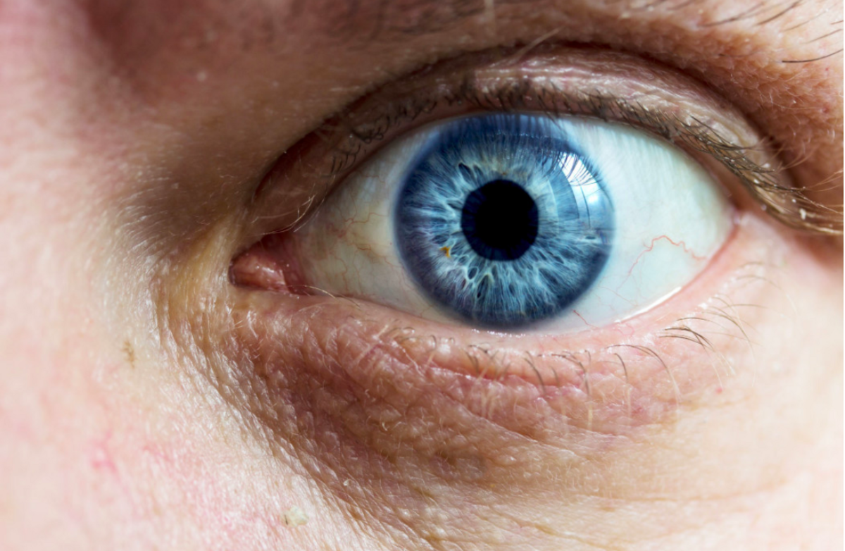 – Det å bli observert påvirker faktisk handlingene våre. Hvis noen kan se oss, mister vi noe av friheten vår, sier norsk forsker. (Illustrasjonsbilde: kzww, Shutterstock, NTB scanpix)