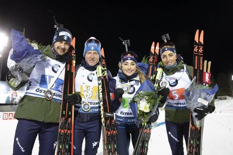 NordicFocus 30.11.2019, Oestersund, Sweden, (SWE):Dominik Windisch (ITA), Lukas Hofer (ITA), Dorothea Wierer (ITA), Lisa Vittozzi (ITA), (l-r) - IBU world cup biathlon, relay mixed, Oestersund (SWE). www.nordicfocus.com. © Manzoni/NordicFocus. Every downloaded pict