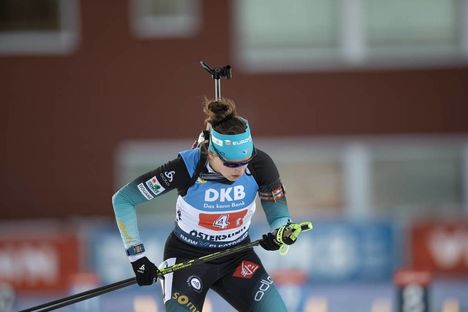 NordicFocus 30.11.2019, Oestersund, Sweden, (SWE):Julia Simon (FRA) - IBU world cup biathlon, single mixed relay, Oestersund (SWE). www.nordicfocus.com. © Manzoni/NordicFocus. Every downloaded picture is fee-liable.