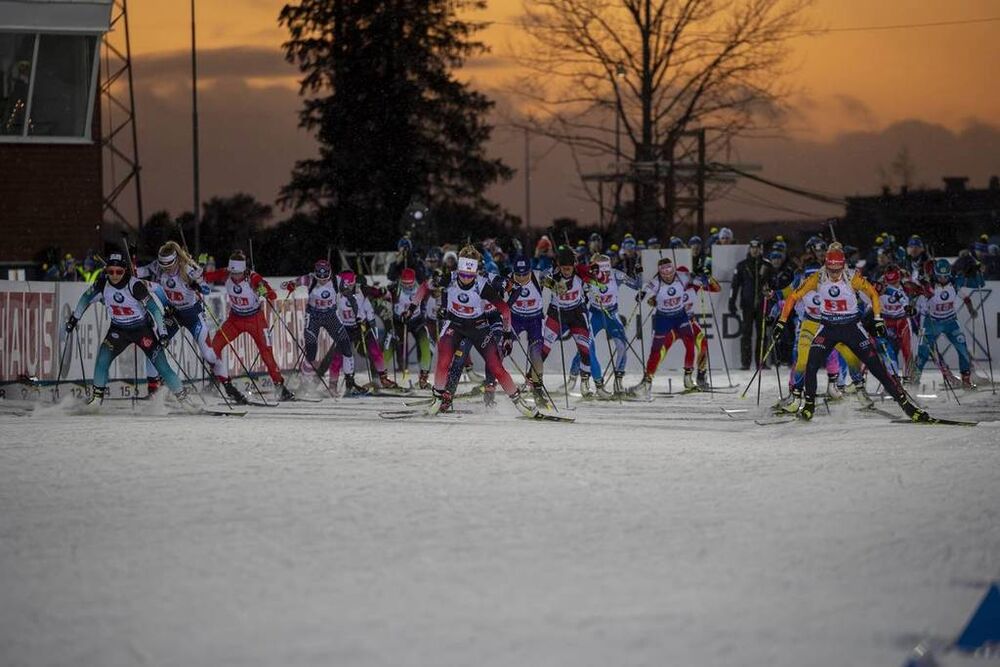 30.11.2019, Oestersund, Sweden, (SWE):The field of the mixed relay starting - IBU world cup biathlon, relay mixed, Oestersund (SWE). www.nordicfocus.com. © Nico Manzoni/NordicFocus. Every downloaded picture is fee-liable.