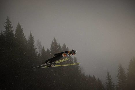 NordicFocus 02.12.2018, Lillehammer, Norway (NOR):Maren Lundby (NOR) - FIS world cup ski jumping ladies, individual HS140, Lillehammer (NOR). www.nordicfocus.com. © Tumashov /NordicFocus. Every downloaded picture is fee-liable.