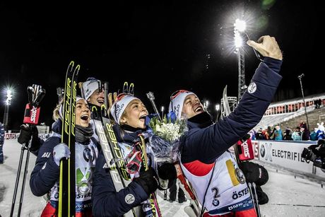 NordicFocus 30.11.2019, Oestersund, Sweden, (SWE):Johannes Thingnes Boe (NOR), Tiril Eckhoff (NOR), Ingrid Landmark Tandrevold (NOR), Tarjei Boe (NOR), (l-r) - IBU world cup biathlon, relay mixed, Oestersund (SWE). www.nordicfocus.com. © Manzoni/NordicFocus. Every