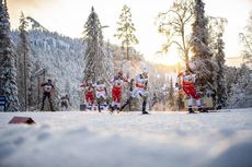 NordicFocus 01.12.2019, Ruka, Finland (FIN):Federico Pellegrino (ITA), Calle Halfvarsson (SWE), Alexander Bolshunov (RUS), Martin Johnsrud Sundby (NOR), Jens Burman (SWE), Sjur Roethe (NOR), (l-r) - FIS world cup cross-country, pursuit men, Ruka (FIN). www.nordicfo