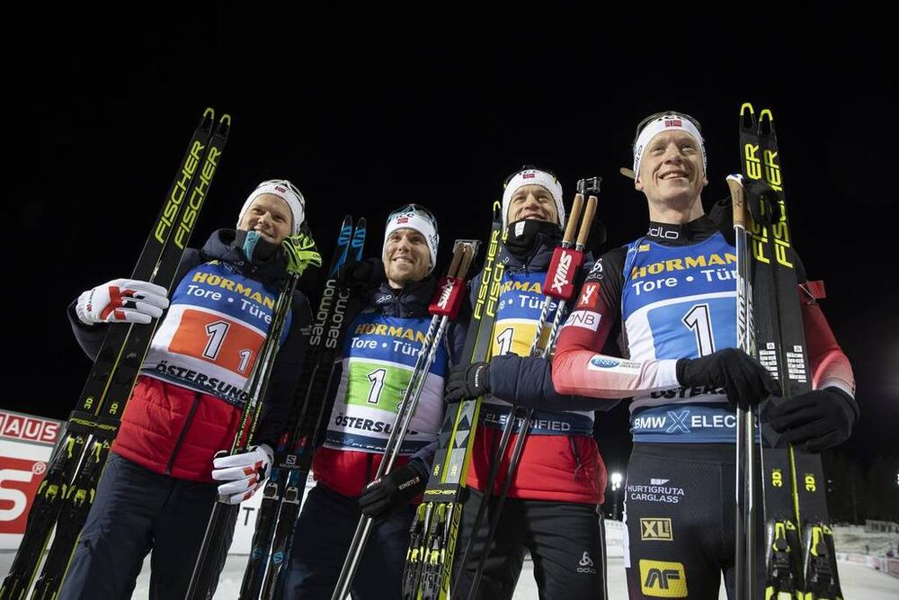 07.12.2019, Oestersund, Sweden, (SWE):Johannes Dale (NOR), Erlend Bjoentegaard (NOR), Tarjei Boe (NOR), Johannes Thingnes Boe (NOR), (l-r) - IBU world cup biathlon, relay men, Oestersund (SWE). www.nordicfocus.com. © Manzoni/NordicFocus. Every downloade
