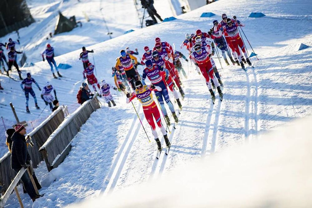 07.12.2019, Lillehammer, Norway (NOR):Johannes Hoesflot Klaebo (NOR), Iivo Niskanen (FIN), Emil Iversen (NOR), Hans Christer Holund (NOR), Sjur Roethe (NOR), Alexander Bolshunov (RUS), Perttu Hyvarinen (FIN), +m+, Jens Burman (SWE), Andrey Larkov (RUS),