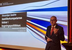 Statssekretær Tom Staahle under åpningen av torsdag 12. desember i Oslo. Foto: Sindre Haarr