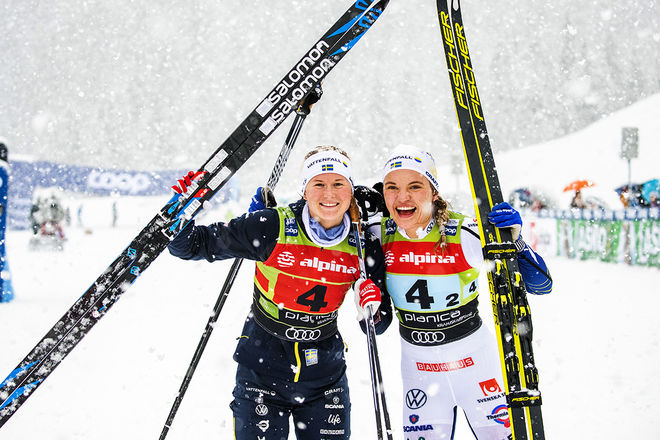 SNABB REVANSCH för Maja Dahlqvist (tv) och Linn Svahn som båda föll i den individuella sprinten i Planica i lördags. Men nu vann dom teamsprinten och kunde jubla ändå. Foto: NORDIC FOCUS