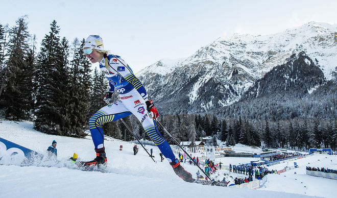 EMMA RIBOM har startat bra i Tour de Ski, men nu stoppas hon av en förkylning och tvingas bryta tävlingen. Foto: NORDIC FOCUS