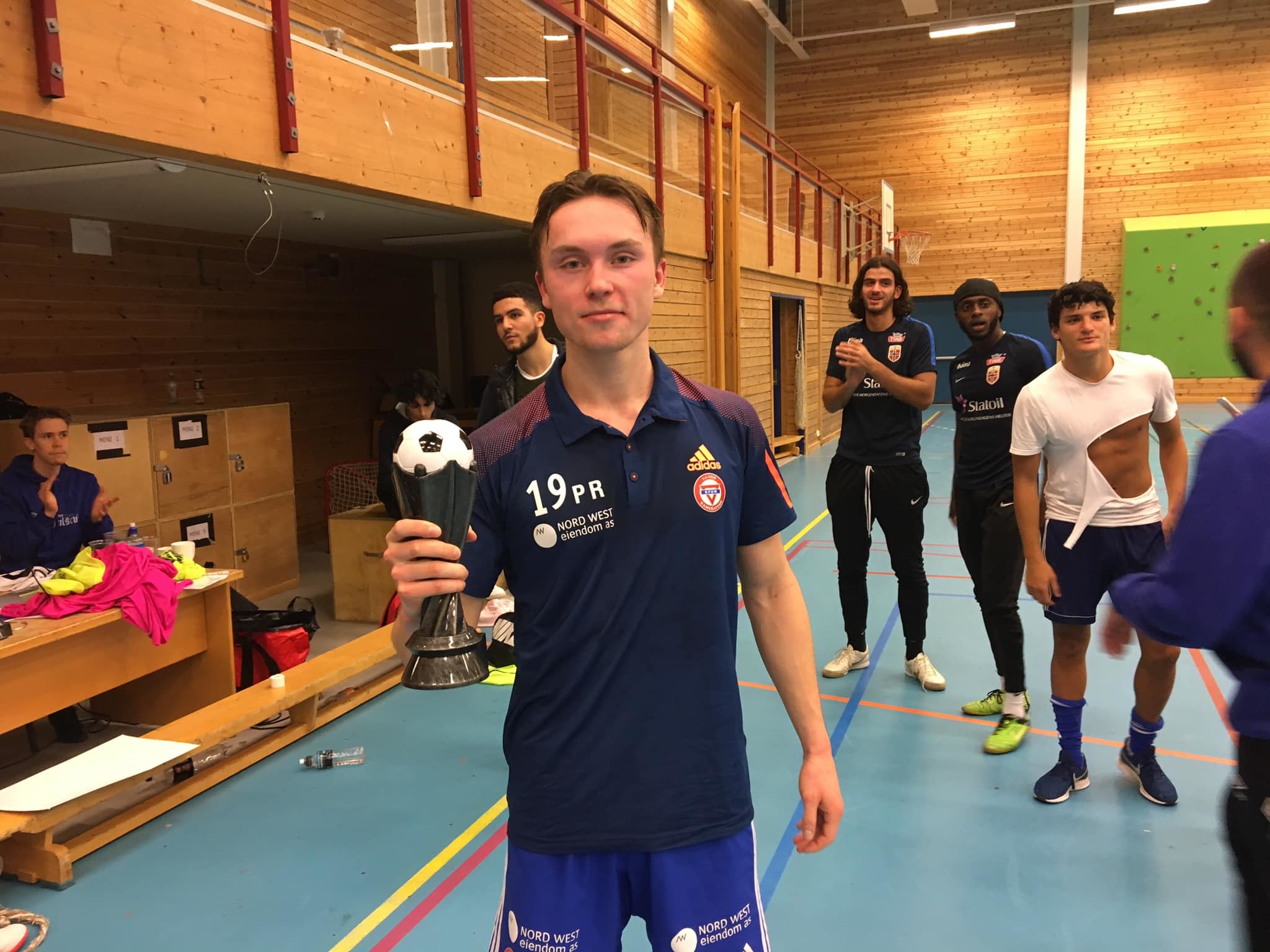 Årets spiller ble Phillip på Klovnene.jpg