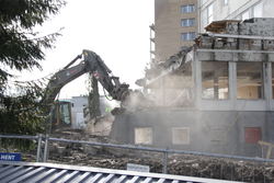 Riving av bygg i Utmarkveien 2 på Bøler. Foto: Boligbygg Oslo KF