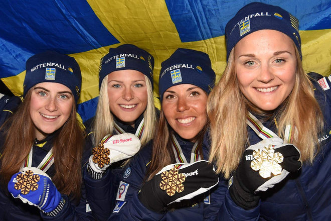 ÅRETS LAG på Idrottsgalan blev damlandslaget som vann VM-stafetten i Seefeld, fr v: Ebba Andersson, Frida Karlsson, Charlotte Kalla och Stina Nilsson. Foto/rights: ROLF ZETTERBERG/kekstock.com