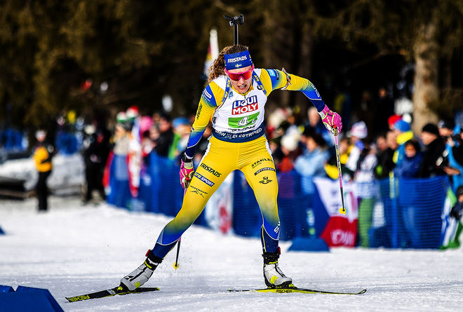 HANNA ÖBERG drog in klart mest i prispengar av dom svenska skidåkarna den här vintern. Här från VM:s mixade stafett i Antholz. Foto: NORDIC FOCUS