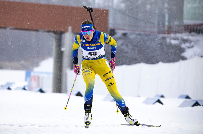 HANNA ÖBERG fick fyra straffrundor och föll från en 3:e till en 4:e plats totalt i världscupen inför lördagens final i Kontiolahti. Foto: NORDIC FOCUS