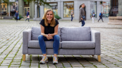Prosjektleder i Friskus Ingrid Hevrøy Rabben mener det er positivt at kommunene tar styring på hvordan oppdragene gjennomføres i kommunal regi, og anbefaler at kommunene har en rød tråd i kommunikasjonen ut mot innbyggere. Foto: John Schnobirich.