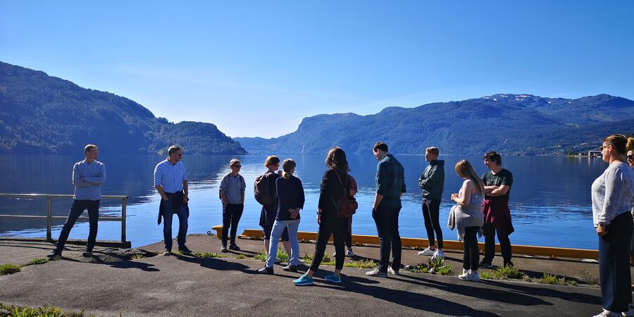 Nettverksgruppa på kaia i Sauda. Foto: Fridtjof Denneche Nettverksgruppa på kaia i Sauda. Foto: Fridtjof Denneche