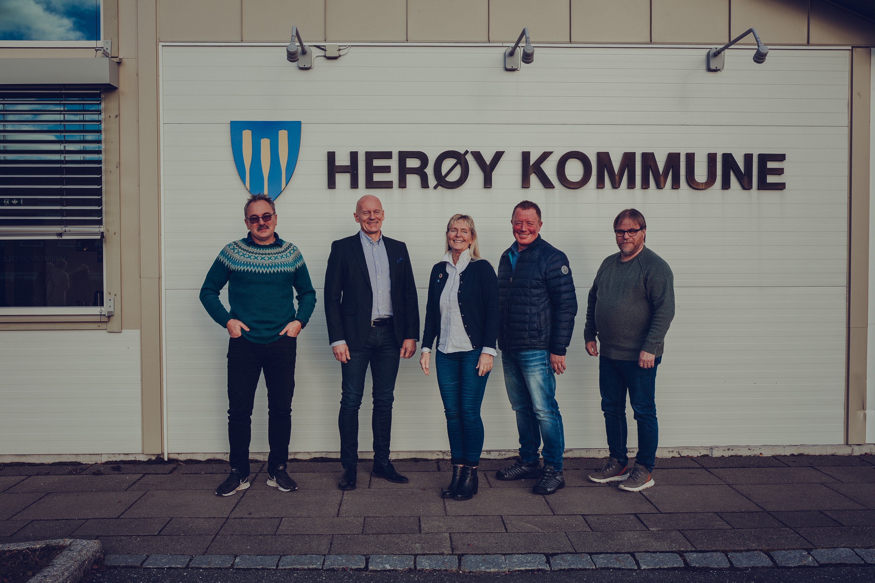 Signal kjøper Herøy Fiber