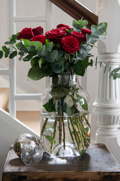 floriss-rode-roser-til-jul-rode-roser-vase.jpg