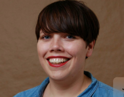 Inger Johanne Sæterbakk er engasjert som oversetter. Foto: Kjartan Helleve