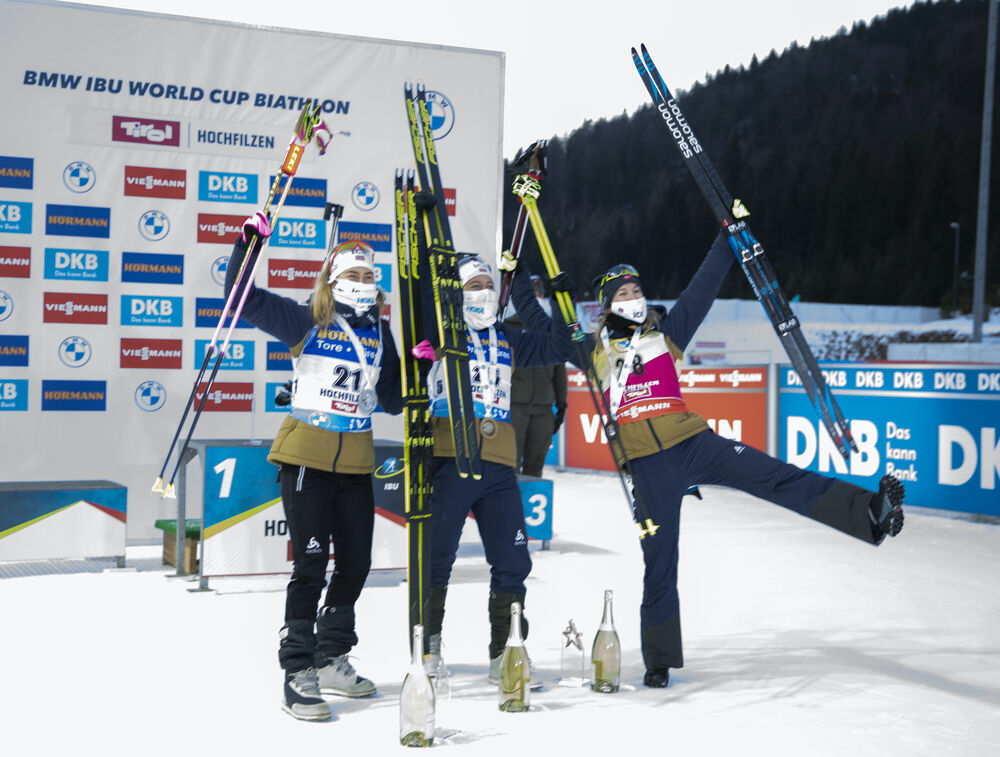 18.12.2020, Hochfilzen, Austria (AUT):Ingrid Landmark Tandrevold (NOR), Tiril Eckhoff (NOR), Marte Olsbu Roeiseland (NOR), (l-r) -  IBU World Cup Biathlon, sprint women, Hochfilzen (AUT). www.nordicfocus.com. © Manzoni/NordicFocus. Every downloaded pict