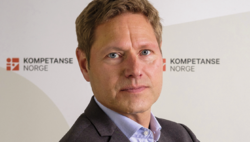 – Det nye direktoratet vil bidra til større helhet og sammenheng i kompetansepolitikken. Vi får et bredere sett av virkemidler, bedre data og et mer samlet kunnskapsgrunnlag Dette vil gi enda større muligheter til å løfte kompetansen i befolkningen, sikre arbeidslivet tilgang på kompetent arbeidskraft og bidra til et omstillingsdyktig samfunn, sier direktør i Kompetanse Norge, Sveinung Skule.